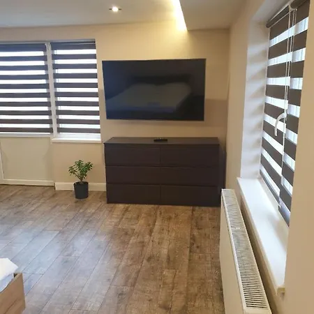 на краю світу 山林小屋 Mel'nychne