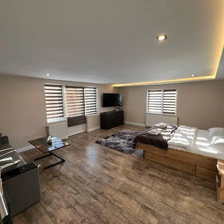 на краю світу 山林小屋 *