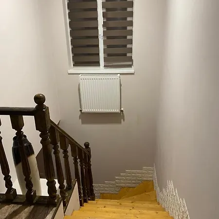 на краю світу Деревянный коттедж *