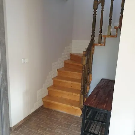 Деревянный коттедж на краю світу Mel'nychne