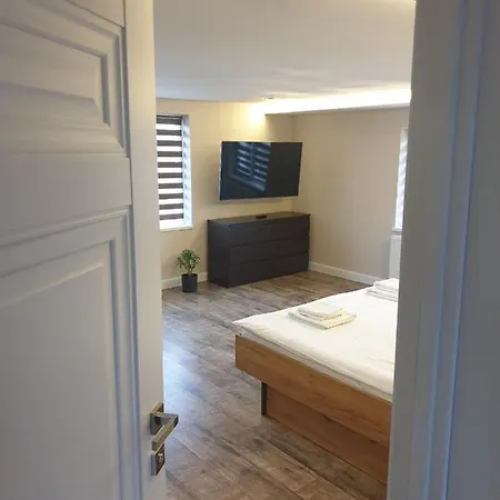 на краю світу Деревянный коттедж *