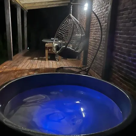 Деревянный коттедж на краю світу Mel'nychne