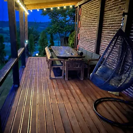 Деревянный коттедж на краю світу Mel'nychne